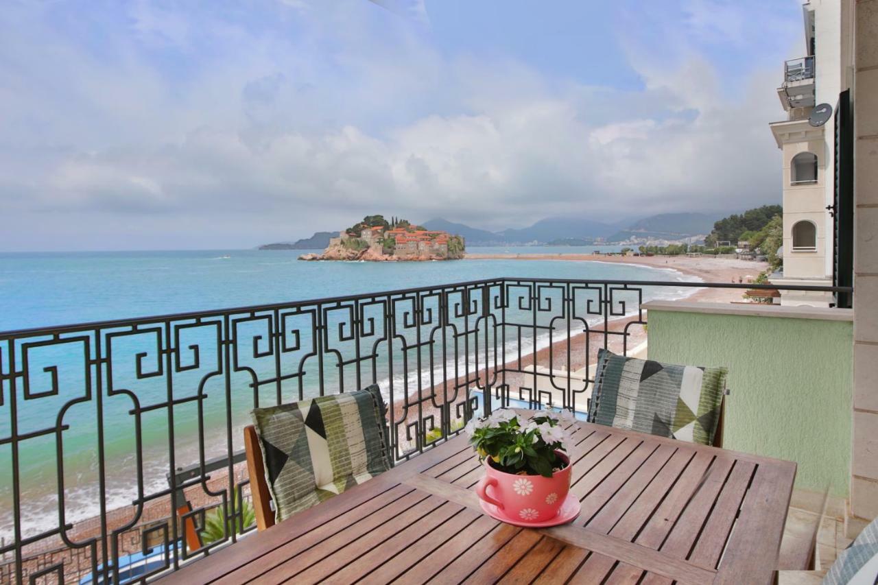 Montesan Beach Apartments Sveti Stefan Eksteriør bilde